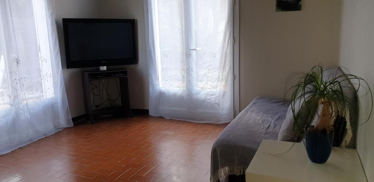 Апартаменты Location Saisonniere Coursan Экстерьер фото