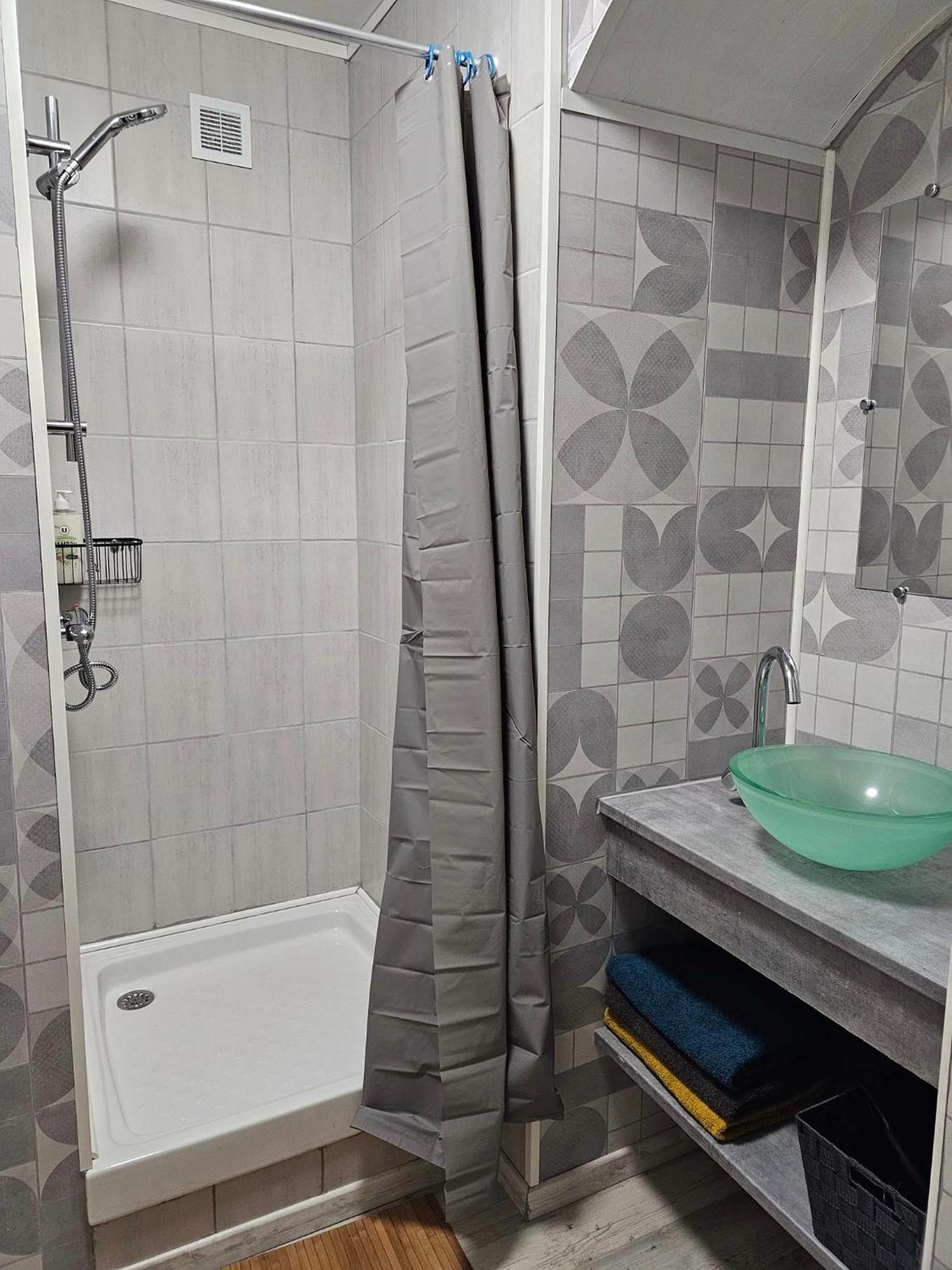 Апартаменты Location Saisonniere Coursan Экстерьер фото