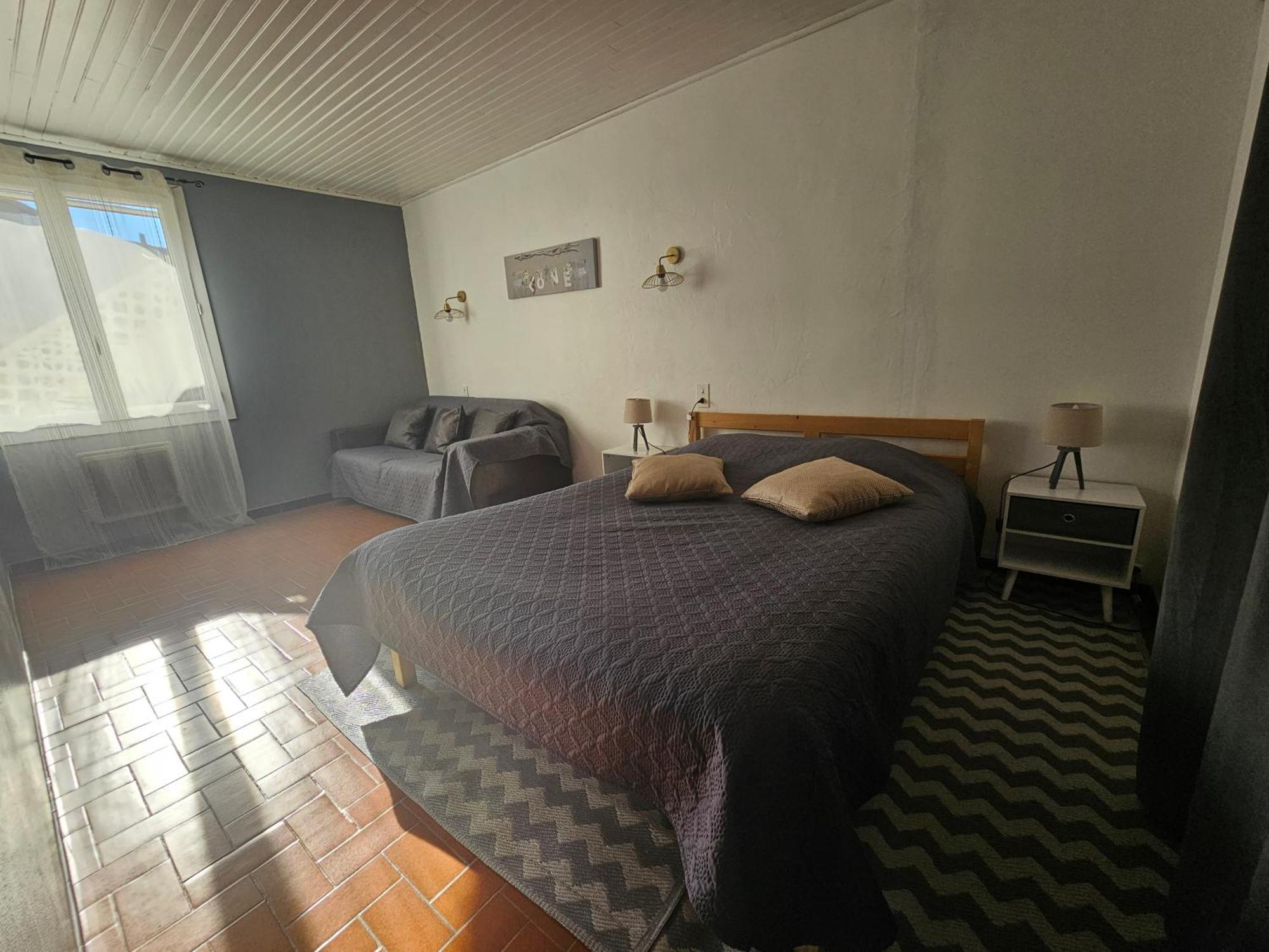 Апартаменты Location Saisonniere Coursan Экстерьер фото